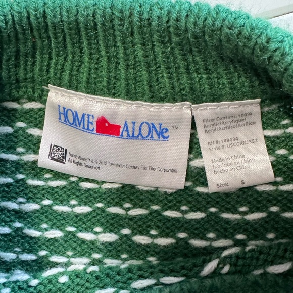 Home Alone Merry Christmas Ya Filthy Animal Sweater size Small S green holiday - Picture 2 of 5
